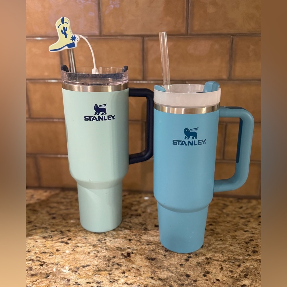 2 Stanley Quencher H2.0 Tumblers!!  40 oz and 30oz.
